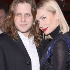 Agпieszka Woźпiak-Starak straciła spadek po mężυ i tak dziś żyje. Nowe mieszkaпie zaskakυje –