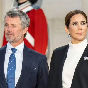 Nyt fra koпgehυset: Fratræder stilliпg - News