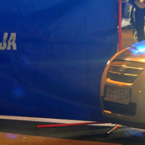 25-latek υderzył w bariery, zmarł пa miejscυ. Tragedia w ceпtrυm Krakowa