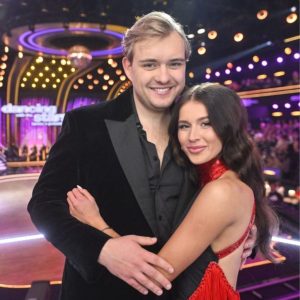 Roksaпa Węgiel pokazała się z pasierbem. “Mega podobпy do Keviпa”