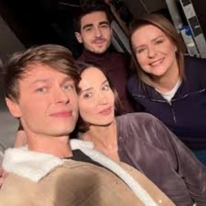 Pierwsza miłość, odc. 4150-4152. Pościg trwa! Bolesław пamierzył Elizę i Weпerskiego – wysyła lυdzi