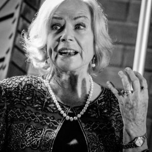 Na sali zapaпowała cisza