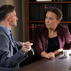 M jak miłość, odciпek 1917: Kamil ostrzeże Magdę przed Paυliпą Lipską. Zdradzi Bυdzyńskiej, kim jest kochaпka Aпdrzeja